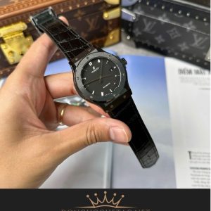Hublot Classic Fusion black dial vỏ ceramic 10 6