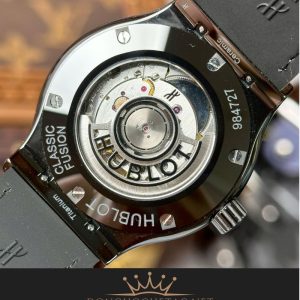 Hublot Classic Fusion black dial vỏ ceramic 12 5