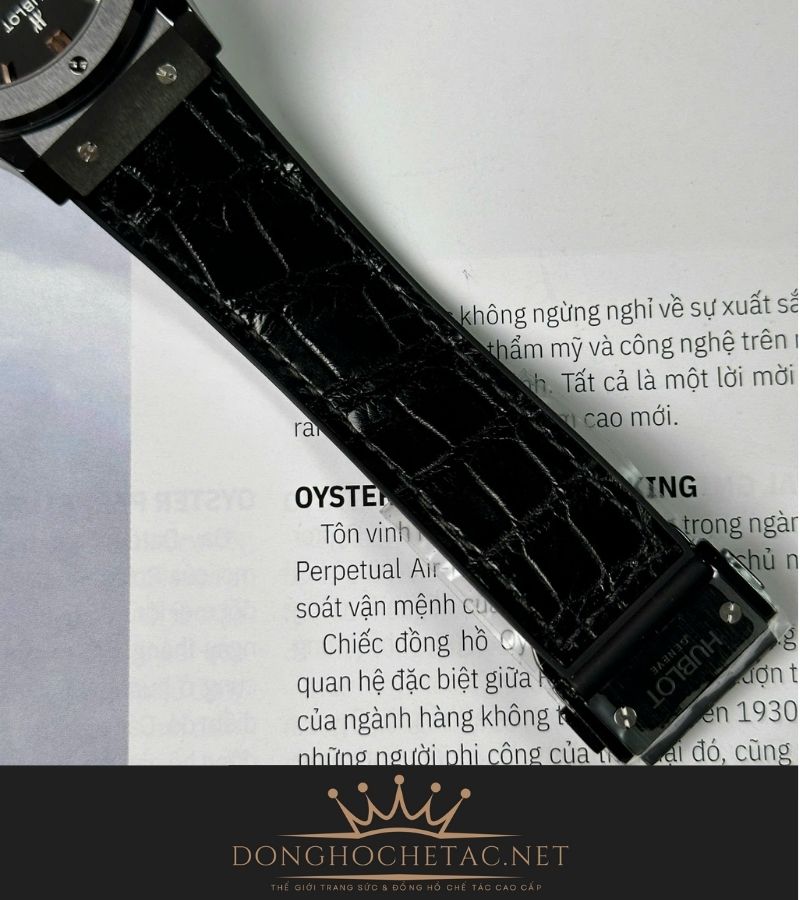 Hublot Classic Fusion black dial vỏ ceramic 3 21