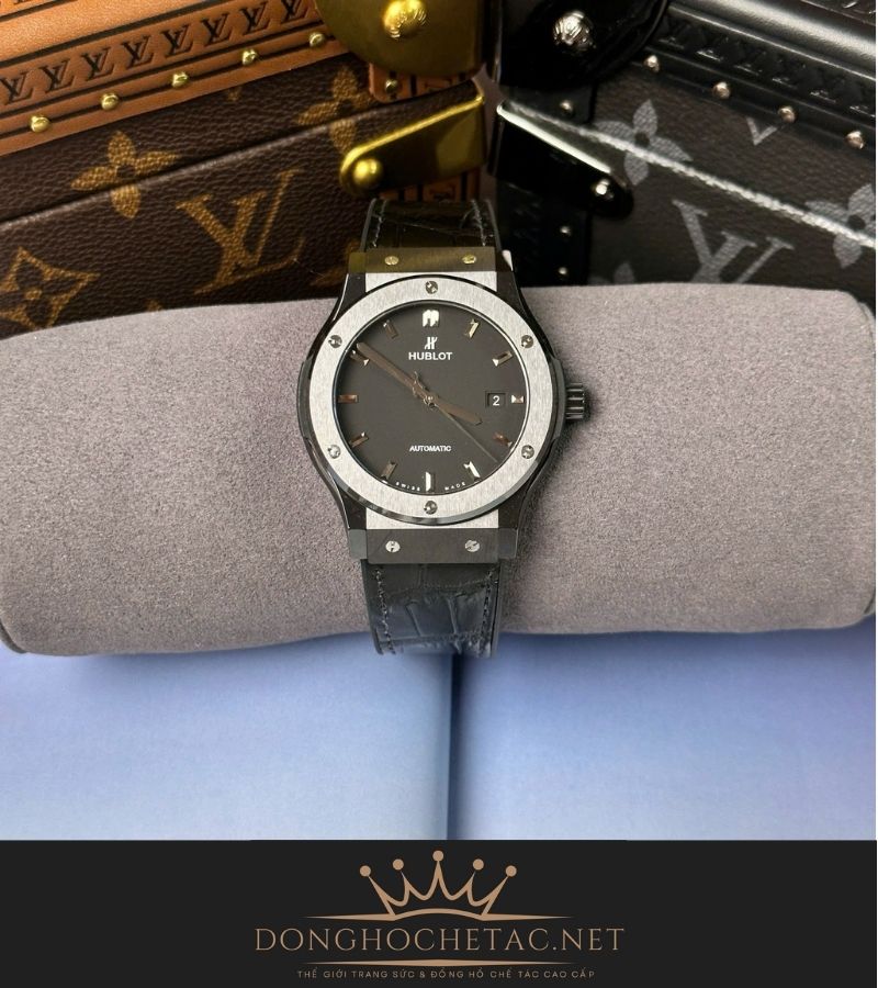 Hublot Classic Fusion black dial vỏ ceramic Hublot Classic Fusion black dial vo ceramic