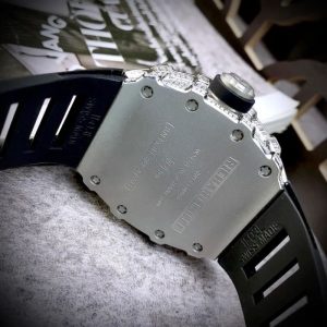 Dong ho Richard Mille may Nhat gia re RM35 01 mau den dinh da 45mm 4