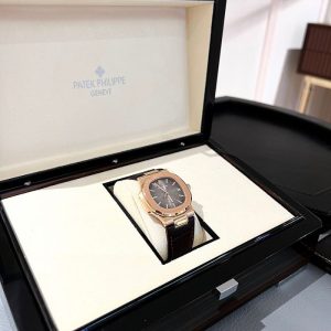 Patek Philippe Sieu Cap Nautilus 5711 1A 010 Boc Vang 18k 2