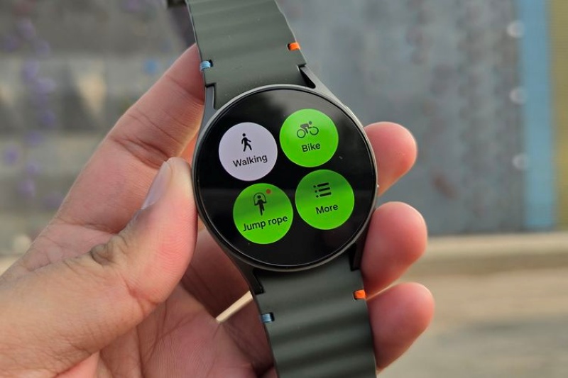 Cận cảnh vẻ đẹp của chiếc đồng hồ chạy bộ Samsung