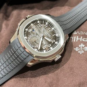 Patek Philippe Aquanaut 5164A