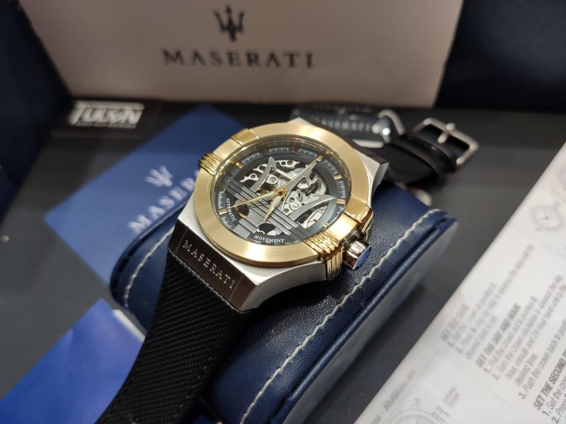 Đồng hồ Maserati: Vẻ đẹp cơ khí dành cho quý ông đích thực Đồng hồ Maserati R8821108011