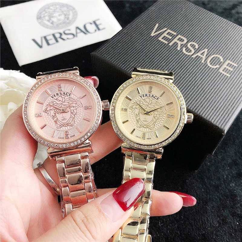 Đồng hồ Versace nữ được phủ mạ vàng PVD hoặc vàng hồng tinh xảo