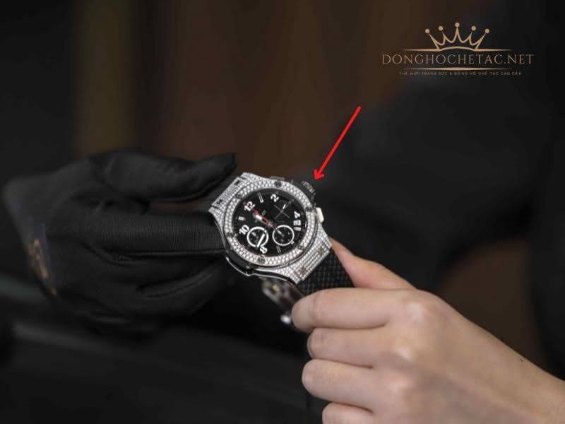 Cách chỉnh đồng hồ Hublot 2-3 kim